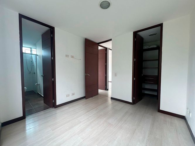 Apartamento de 3 alcobas en arriendo en Cumbres, Envigado, 75 m² · foto 15 de 17