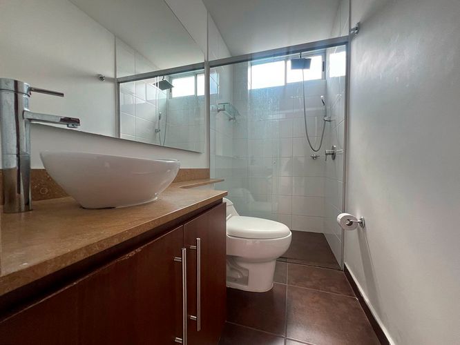 Apartamento de 3 alcobas en arriendo en Cumbres, Envigado, 75 m² · foto 16 de 17