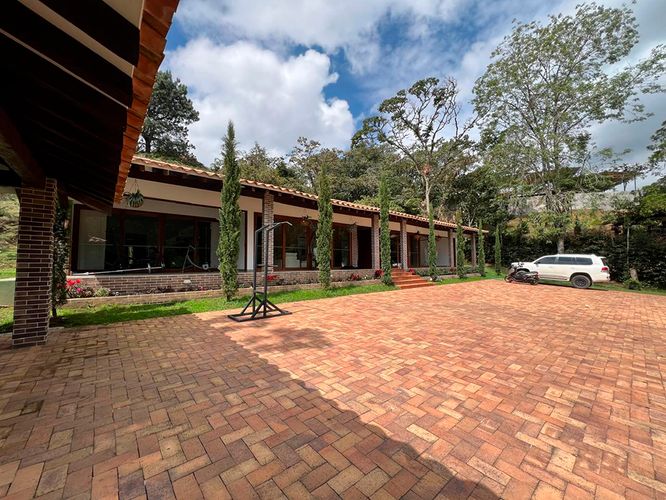 Casa de 4 alcobas en venta en El Porvenir, Rionegro, 400 m² · foto 19 de 20