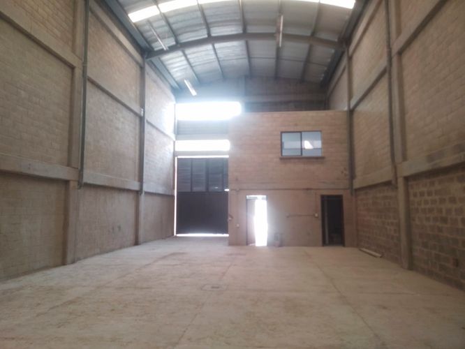 Bodega en arriendo en Caqueta, La Estrella, 280 m² · foto 3 de 15