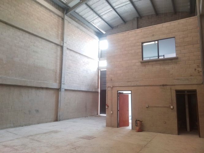 Bodega en arriendo en Caqueta, La Estrella, 280 m² · foto 6 de 15