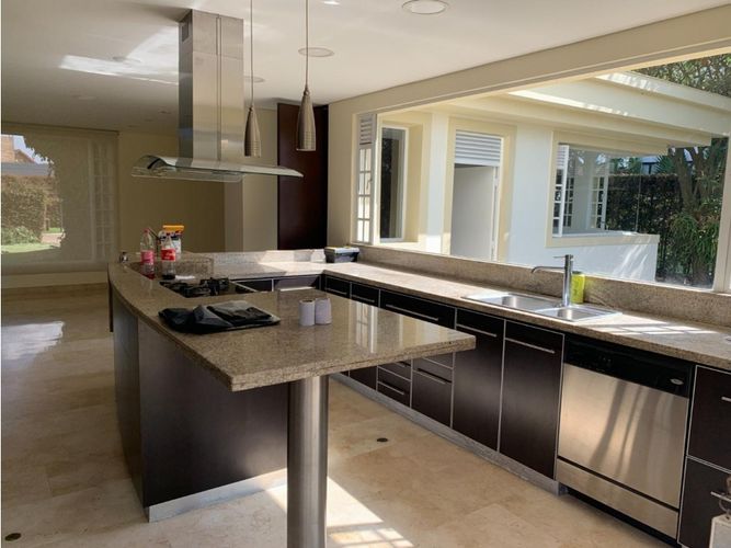 Casa en venta en Casa Blanca, Bogotá, 425 m² · foto 7 de 24
