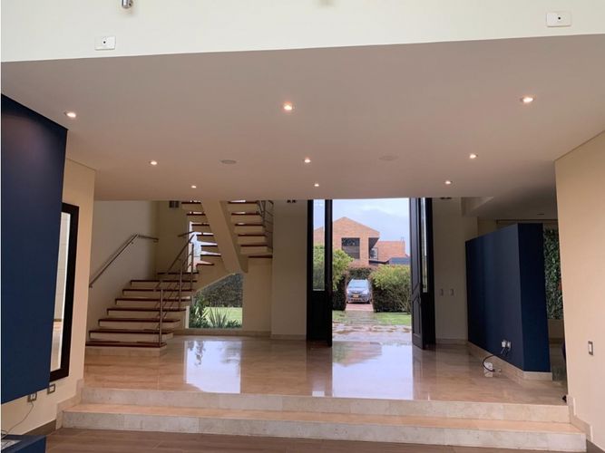 Casa en venta en Casa Blanca, Bogotá, 425 m² · foto 9 de 24
