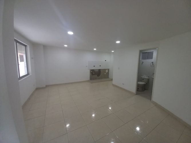 Local en venta en Los Alcazares, Manizales, 41 m² · foto 2 de 4