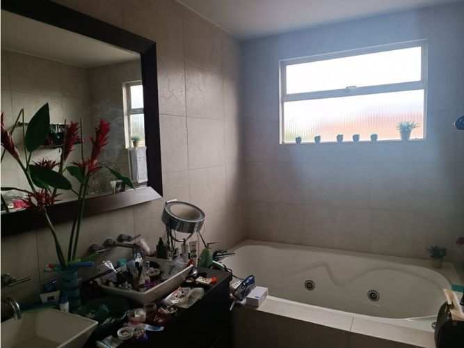 Casa de 5 alcobas en venta en Lagos De Torca, Bogotá, 320 m² · foto 6 de 24