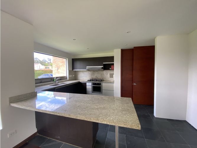 Casa de 5 alcobas en venta en Lagos De Torca, Bogotá, 357 m² · foto 9 de 24