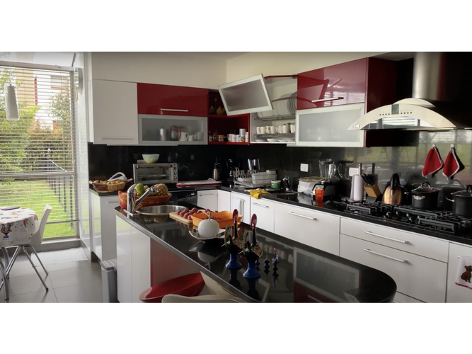 Casa de 5 alcobas en venta en Lagos De Torca, Bogotá, 437 m² · foto 9 de 14