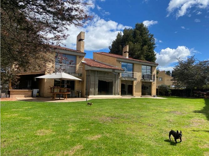Casa de 6 alcobas en venta en Lagos De Torca, Bogotá, 400 m² · foto 2 de 24