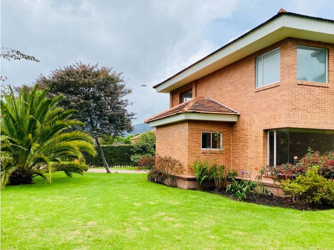 Casa de 5 alcobas en venta en Lagos De Torca, Bogotá, 399 m² · foto 2 de 15
