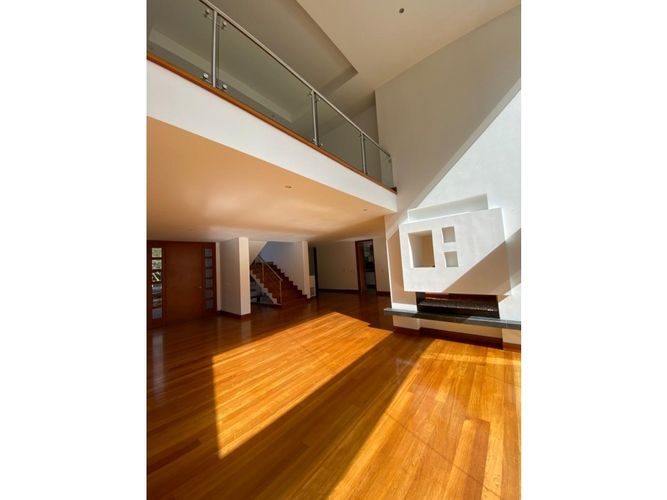 Casa de 5 alcobas en venta en Lagos De Torca, Bogotá, 399 m² · foto 9 de 15