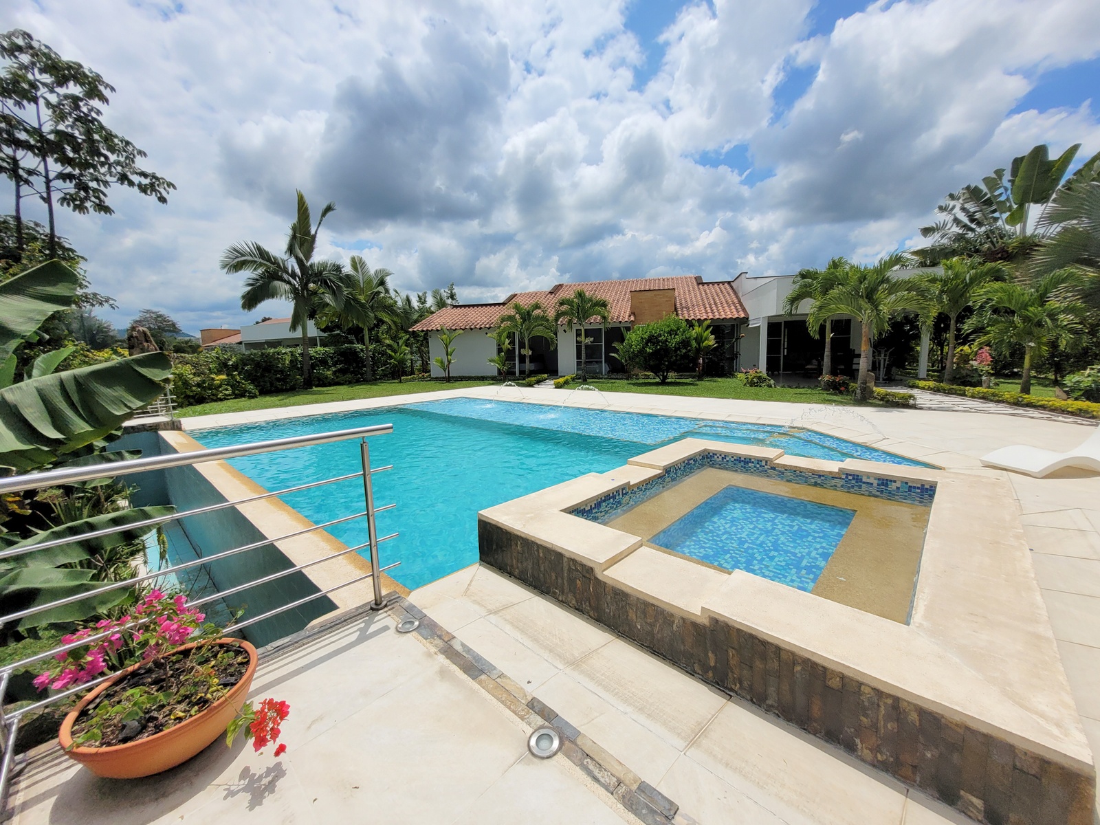 Casa en venta en Pueblito Cafetero, Pereira · foto 2 de 24