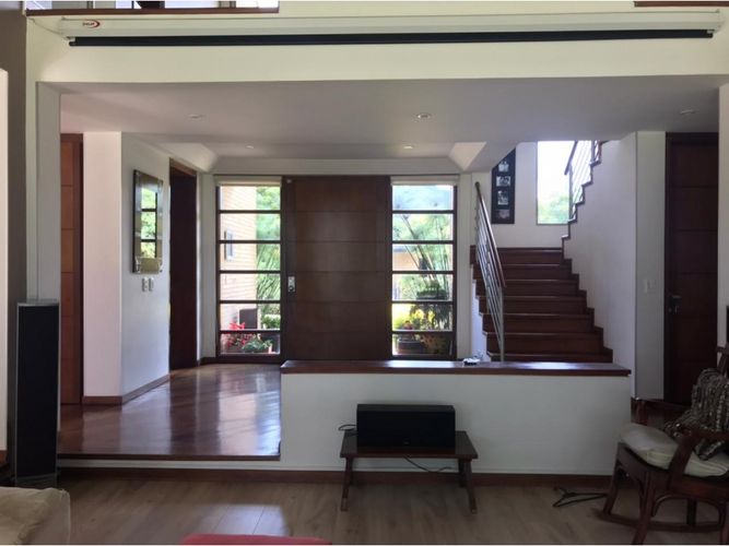 Casa de 5 alcobas en venta en Lagos De Torca, Bogotá, 339 m² · foto 2 de 24