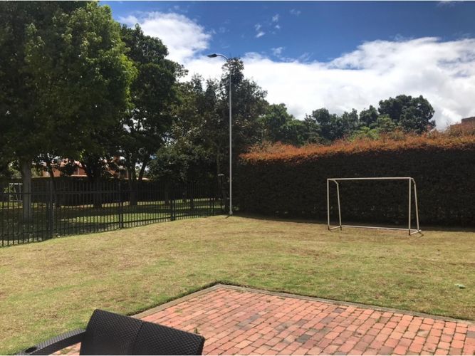 Casa de 5 alcobas en venta en Lagos De Torca, Bogotá, 339 m² · foto 15 de 24