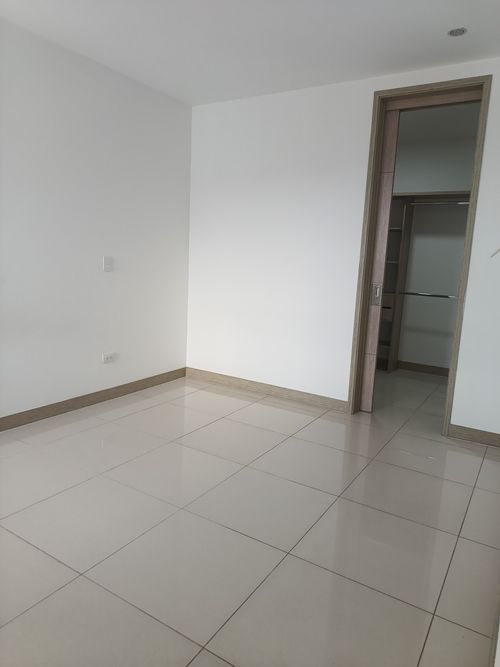 Apartamento de 3 alcobas en venta en Santa Teresita, Cali, 123 m² · foto 6 de 24