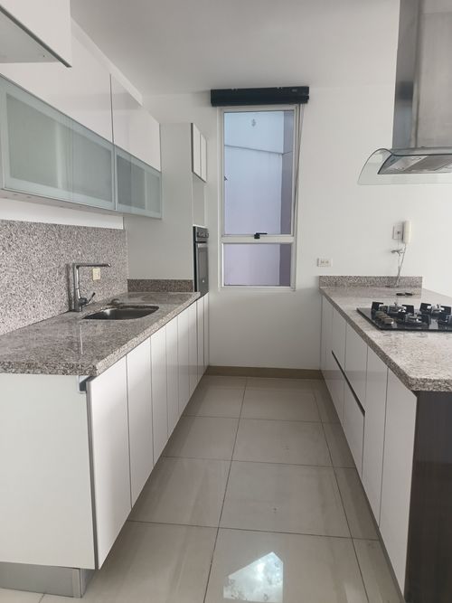 Apartamento de 3 alcobas en venta en Santa Teresita, Cali, 123 m² · foto 22 de 24