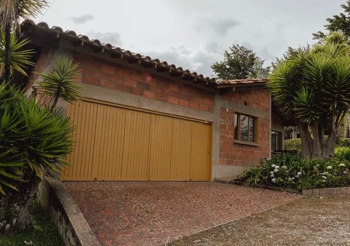 Finca en venta en El Retiro, 328 m² · foto 2 de 20