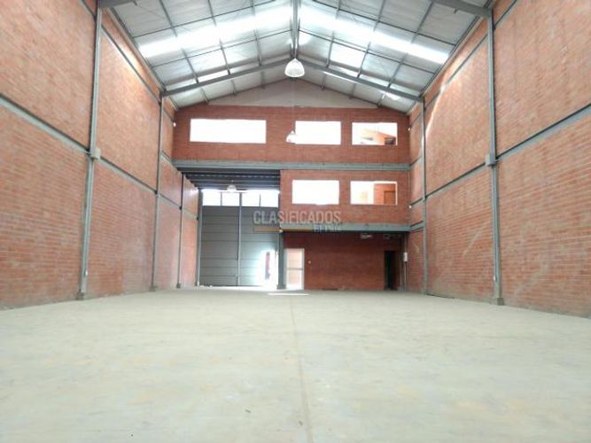 Bodega en arriendo en Acopi, Yumbo, 485 m² · foto 3 de 13