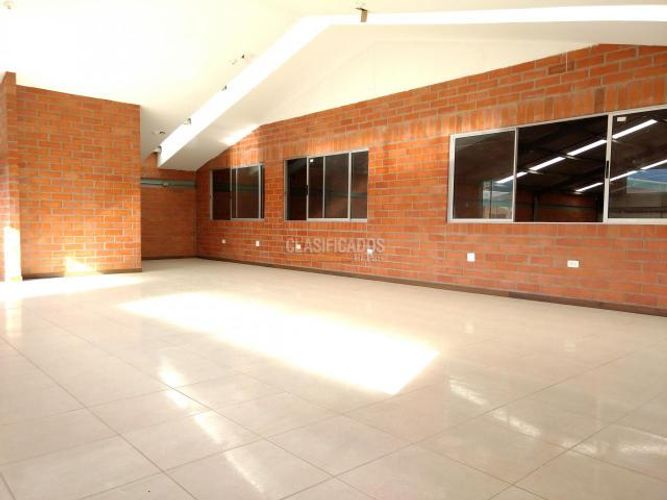 Bodega en arriendo en Acopi, Yumbo, 485 m² · foto 9 de 13