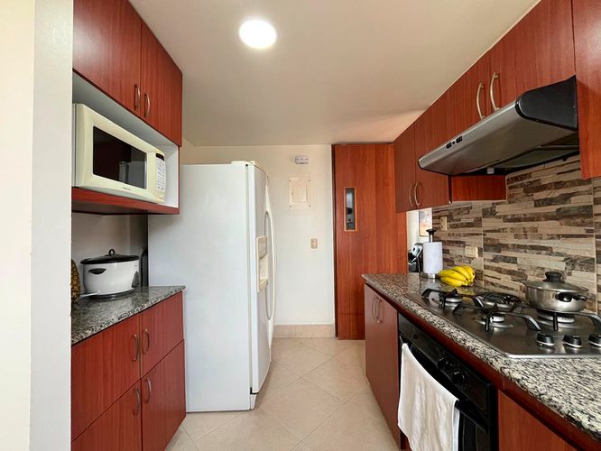 Apartamento de 3 alcobas en venta en El Poblado, Medellín, 127 m² · foto 6 de 19