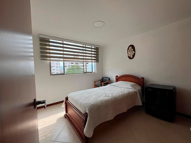 Apartamento de 3 alcobas en venta en El Poblado, Medellín, 127 m² · foto 11 de 19