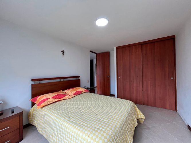 Apartamento de 3 alcobas en venta en El Poblado, Medellín, 127 m² · foto 14 de 19