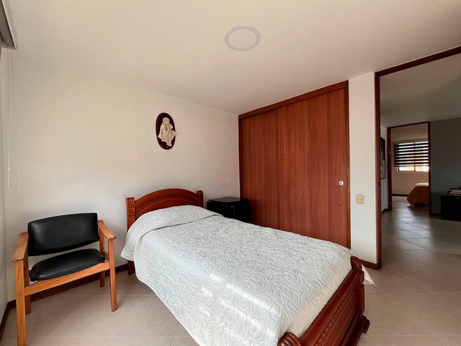 Apartamento de 3 alcobas en venta en El Poblado, Medellín, 127 m² · foto 15 de 19