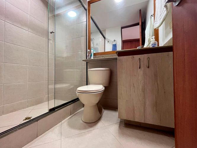 Apartamento de 3 alcobas en venta en El Poblado, Medellín, 127 m² · foto 17 de 19