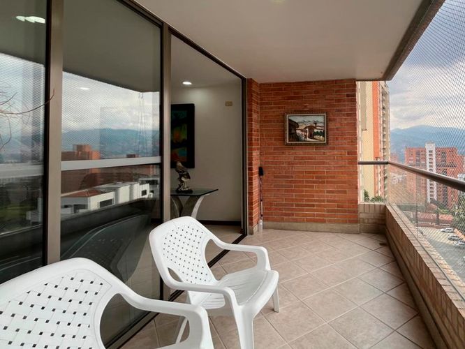 Apartamento de 3 alcobas en venta en El Poblado, Medellín, 127 m² · foto 19 de 19