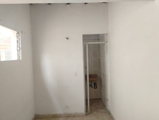 Edificio en arriendo en Suramericana, Medellín, 1650 m² · foto 14 de 24