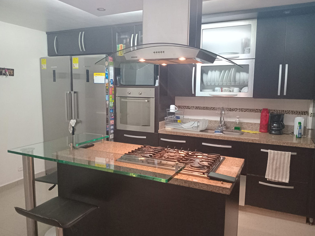 Apartamento en venta en El Poblado, Medellín · foto 7 de 18