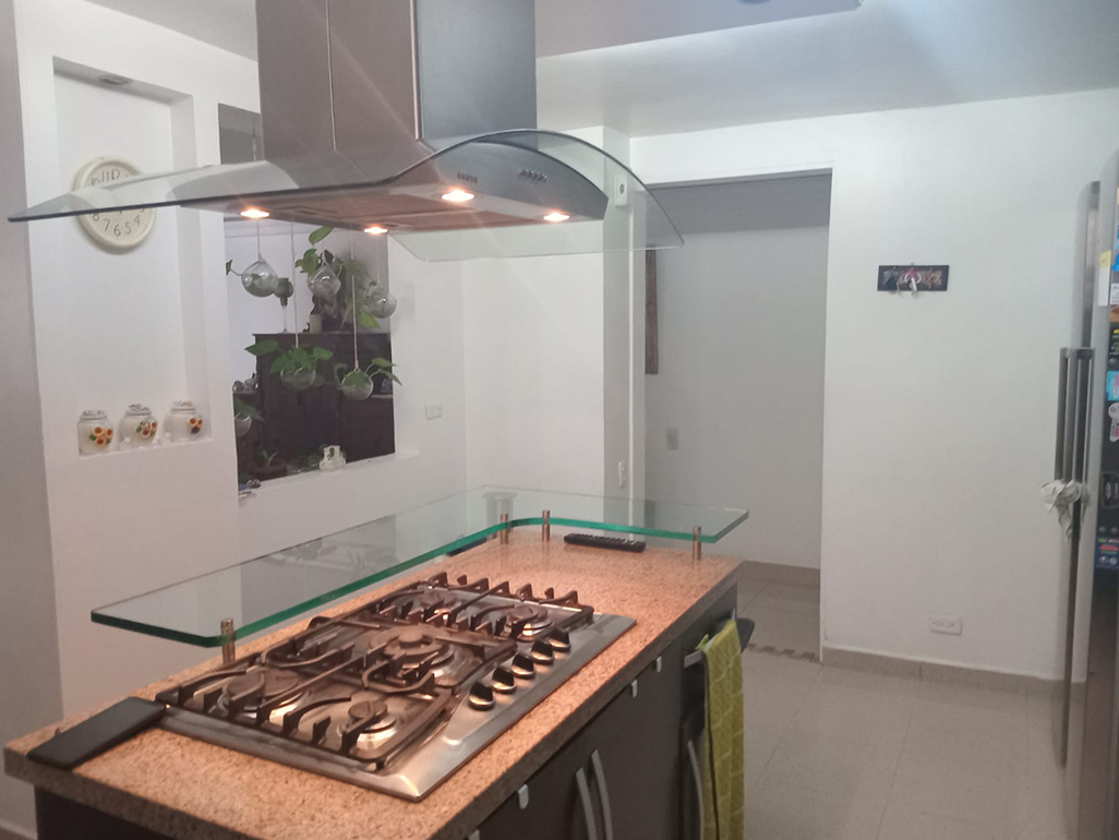Apartamento en venta en El Poblado, Medellín · foto 8 de 18