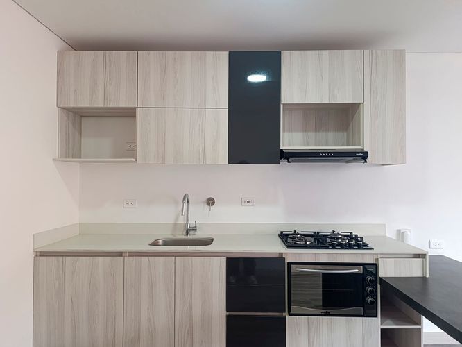 Apartamento de 1 alcoba en venta en El Poblado, Medellín, 61 m² · foto 4 de 15