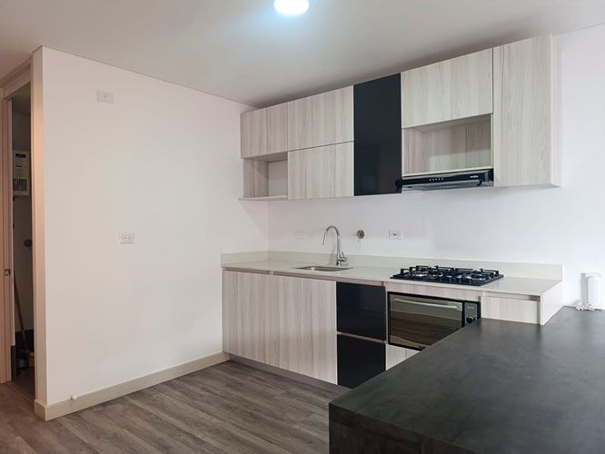 Apartamento de 1 alcoba en venta en El Poblado, Medellín, 61 m² · foto 5 de 15