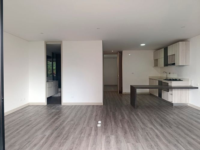 Apartamento de 1 alcoba en venta en El Poblado, Medellín, 61 m² · foto 6 de 15