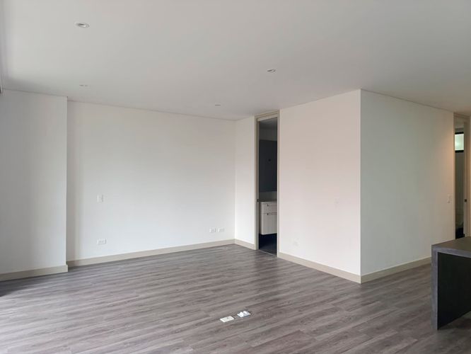 Apartamento de 1 alcoba en venta en El Poblado, Medellín, 61 m² · foto 8 de 15