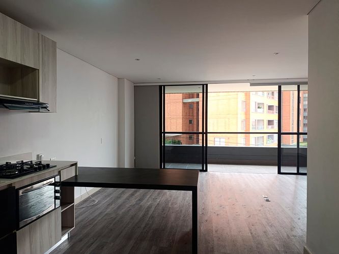 Apartamento de 1 alcoba en venta en El Poblado, Medellín, 61 m² · foto 10 de 15