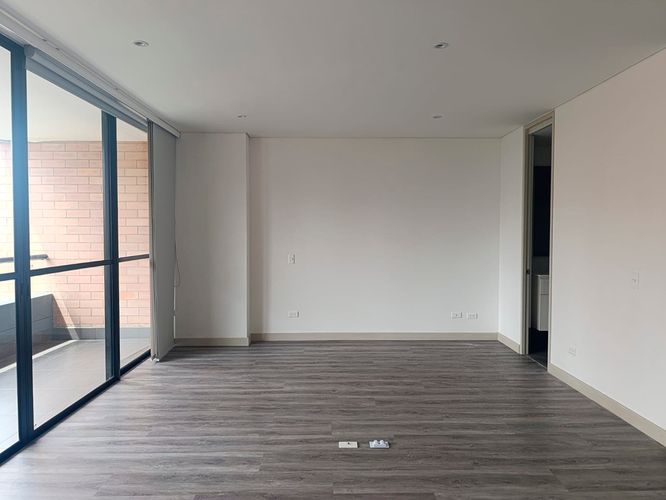Apartamento de 1 alcoba en venta en El Poblado, Medellín, 61 m² · foto 11 de 15