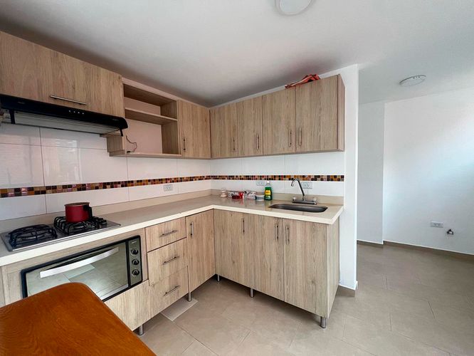 Apartamento de 3 alcobas en venta en Conjunto Residencial Isla Fuerta, Envigado, 85 m² · foto 7 de 17