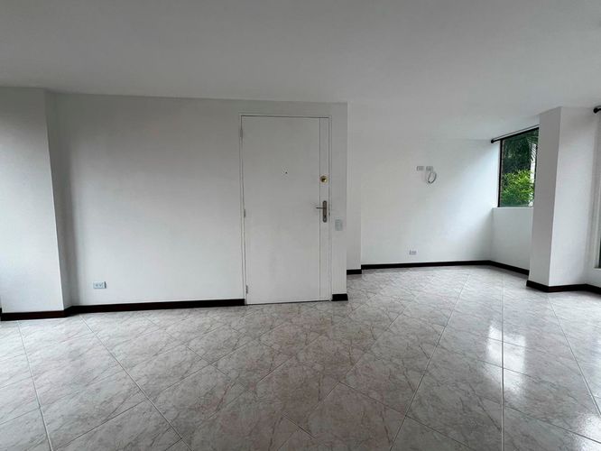 Apartamento de 3 alcobas en venta en Conjunto Residencial Isla Fuerta, Envigado, 85 m² · foto 11 de 17