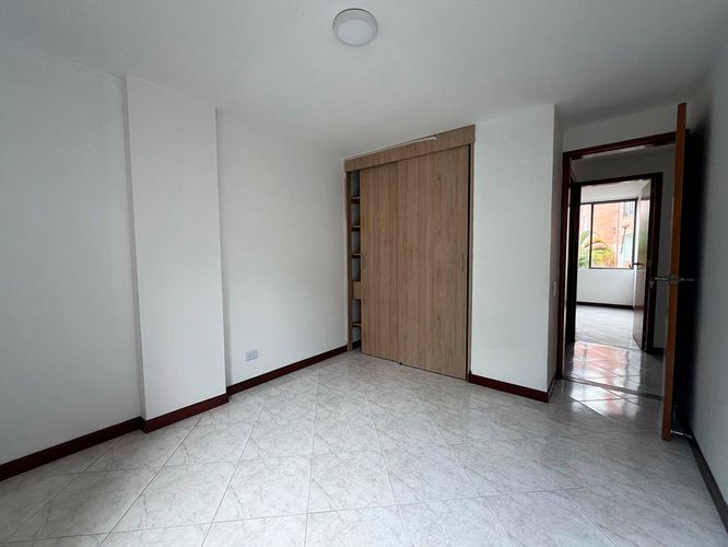 Apartamento de 3 alcobas en venta en Conjunto Residencial Isla Fuerta, Envigado, 85 m² · foto 15 de 17