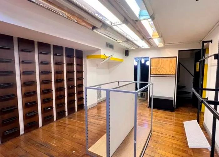 Local en arriendo en El Poblado, Medellín, 80 m² · foto 2 de 5