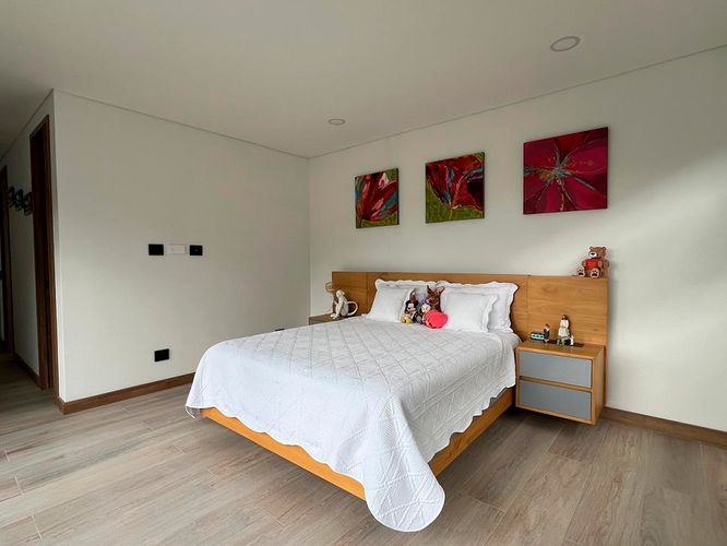 Casa de 4 alcobas en venta en Llano Grande, Rionegro, 570 m² · foto 11 de 19