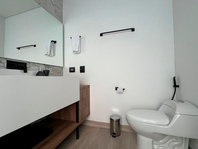 Casa de 4 alcobas en venta en Llano Grande, Rionegro, 570 m² · foto 15 de 19