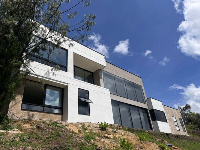 Finca en venta en Piedras Blancas, Guarne, 270 m² · foto 9 de 12