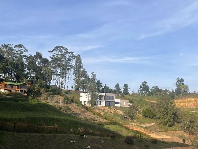 Finca en venta en Piedras Blancas, Guarne, 270 m² · foto 10 de 12