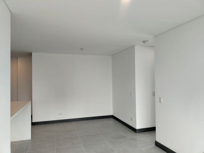 Apartamento de 2 alcobas en arriendo en El Poblado, Medellín, 75 m² · foto 10 de 17