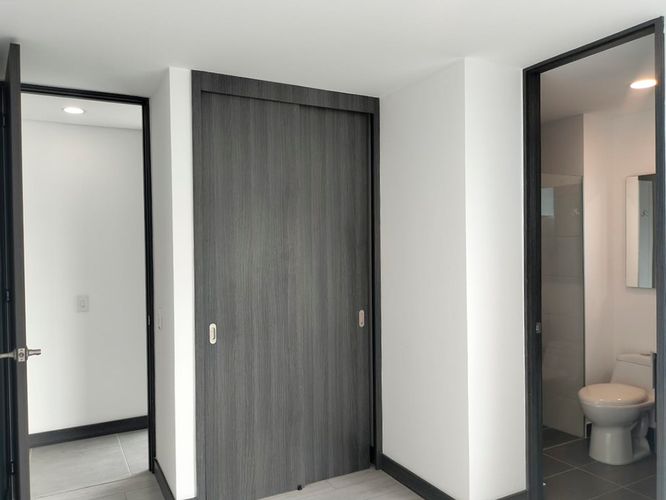 Apartamento de 2 alcobas en arriendo en El Poblado, Medellín, 75 m² · foto 14 de 17