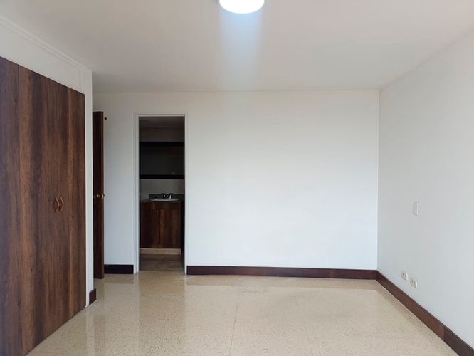 Apartamento de 2 alcobas en arriendo en Los Naranjos, Medellín, 60 m² · foto 4 de 20