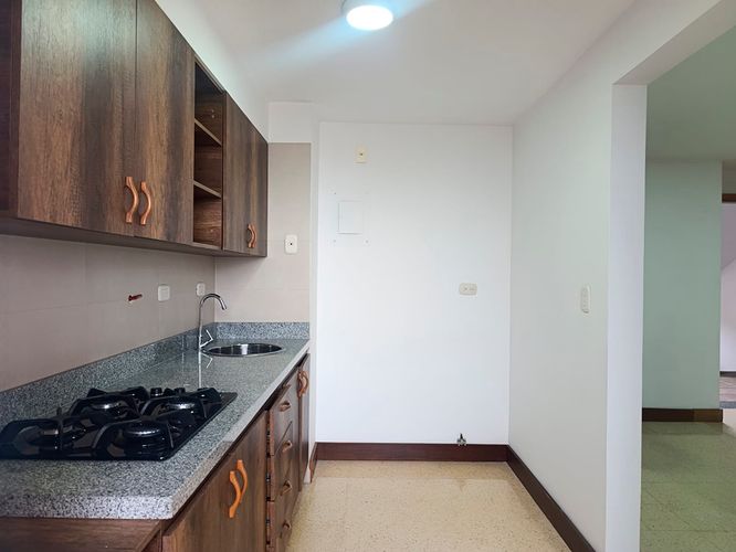 Apartamento de 2 alcobas en arriendo en Los Naranjos, Medellín, 60 m² · foto 6 de 20