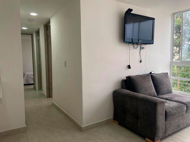 Apartamento de 3 alcobas en venta en Maria Auxiliadora, Sabaneta, 51 m² · foto 2 de 19